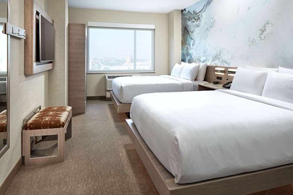 Cambria Hotel & Suites Anaheim Resort Area Quarto foto