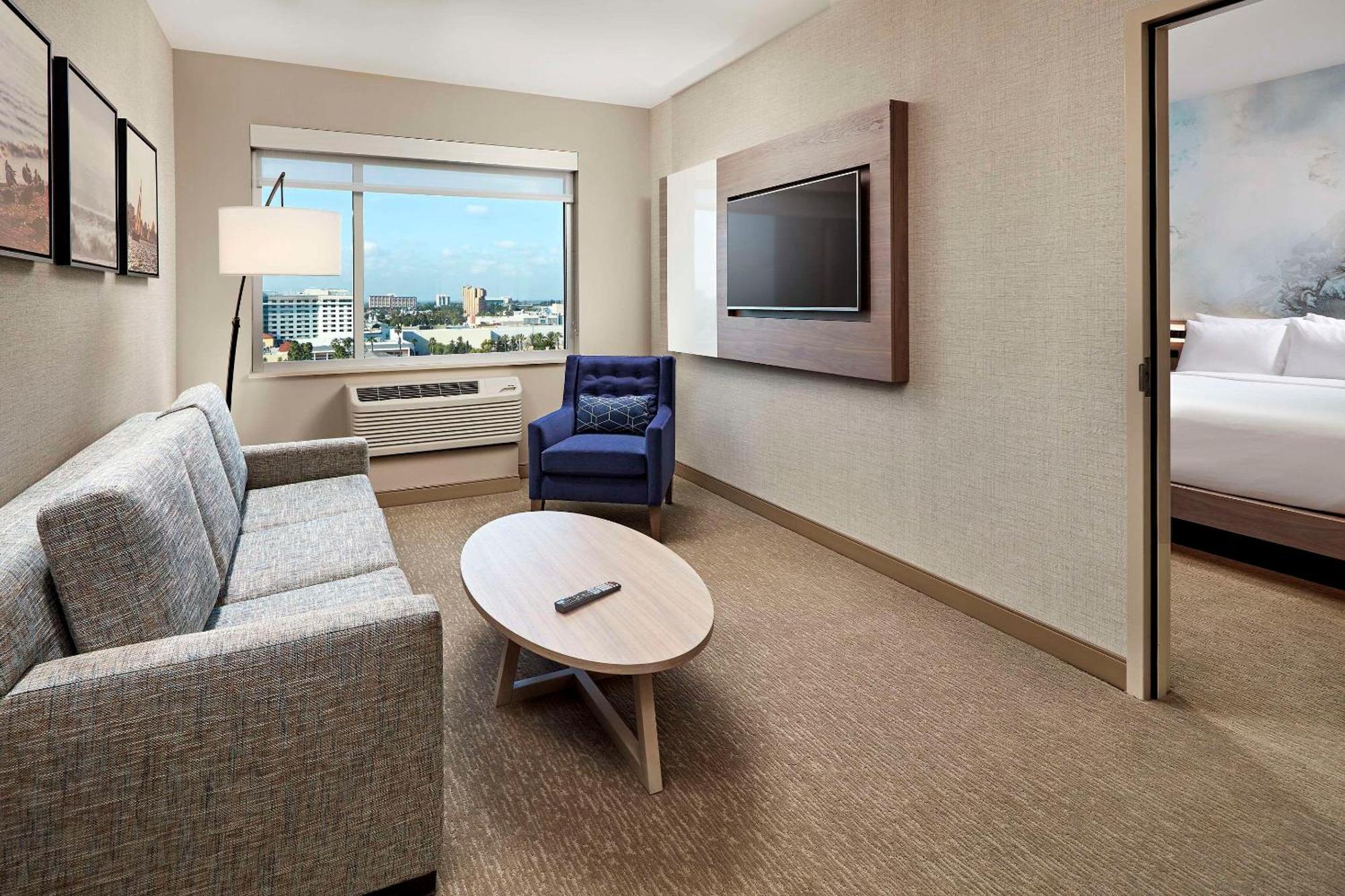 Cambria Hotel & Suites Anaheim Resort Area Exterior foto