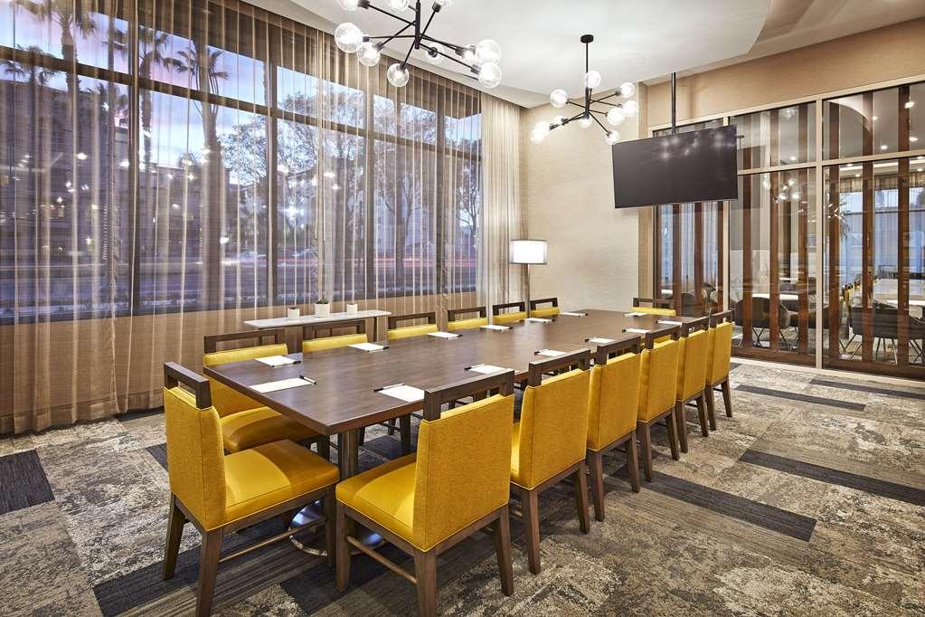 Cambria Hotel & Suites Anaheim Resort Area Instalações foto
